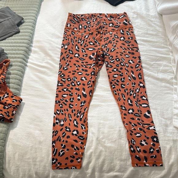 Fabletics Leopard Print Sports Bra and Leggings Set - Orange and Black - Picture 3 of 4